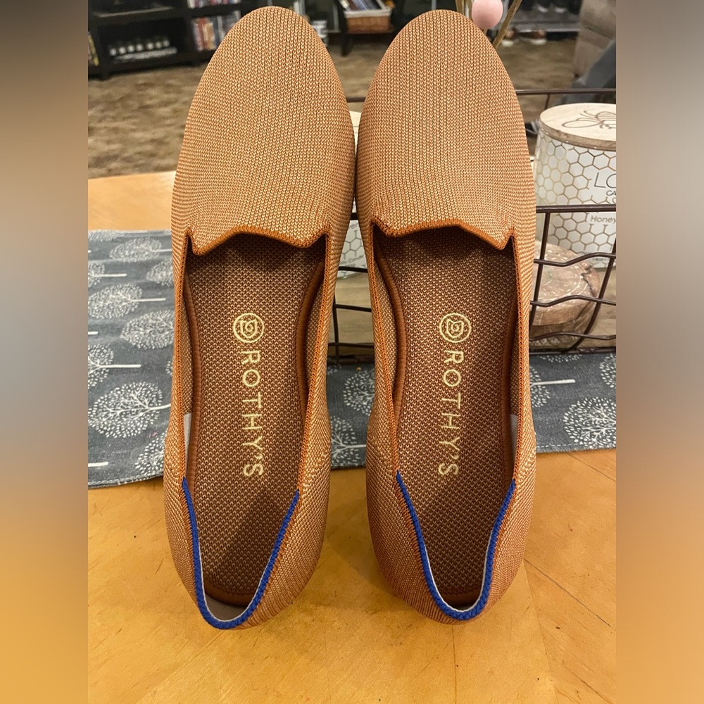 ✨NWOT✨ Rothy’s Almond Loafers — size w11